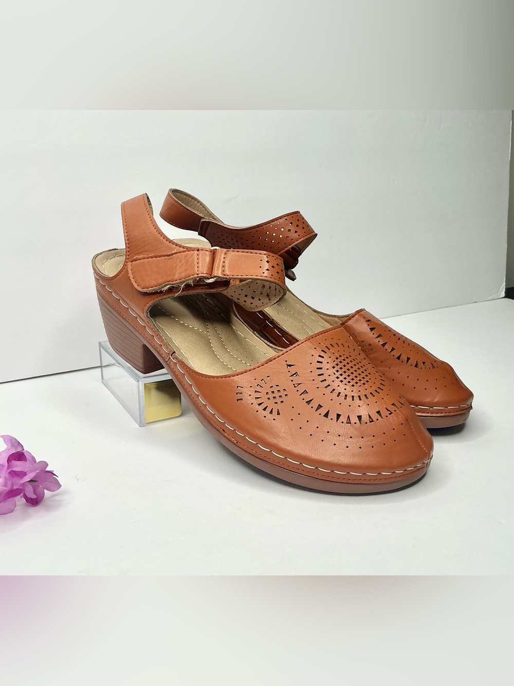 Atalina Comfort Leather Perforated Mary Jane Heels Brown Size 9 Lightweight - Picture 4 of 5